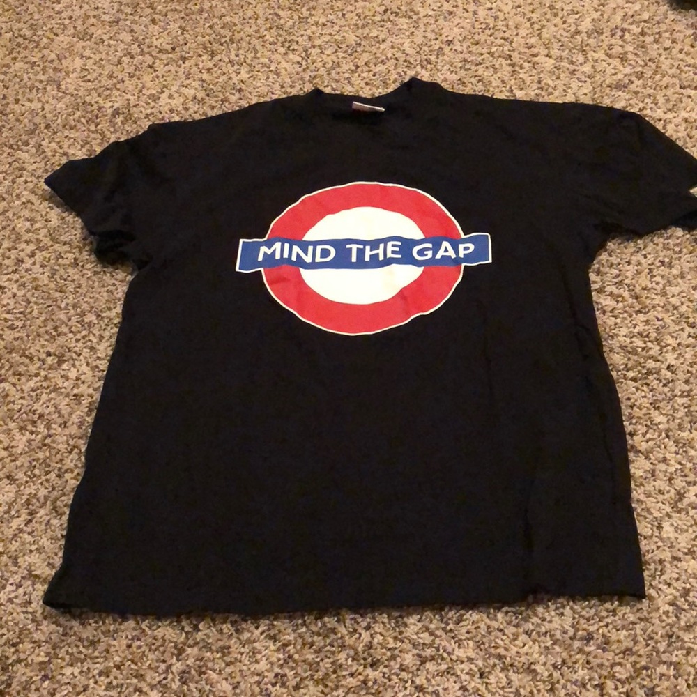 “Mind the Gap” graphic T shirt